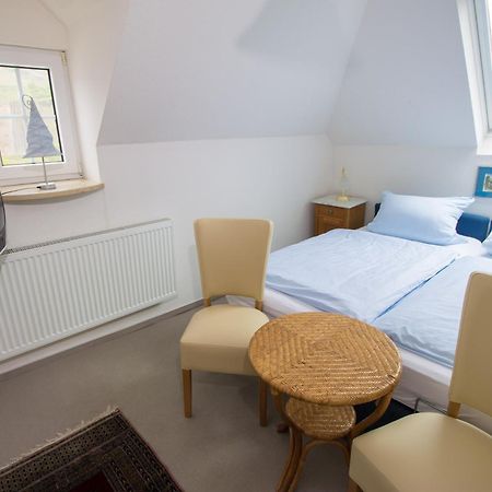 Hotel Zur Post - Burg An Der Mosel Room photo
